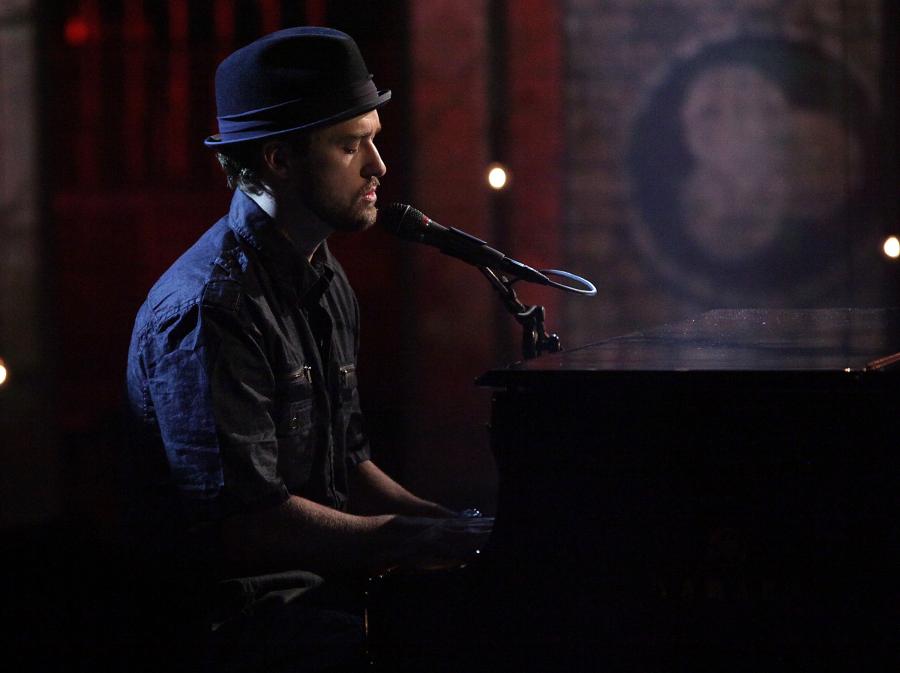 Justin Timberlake – jedna z dziesiątek gwiazd, które wzięły udział w koncercie "Hope For Haiti Now" (22 stycznia 2010)
