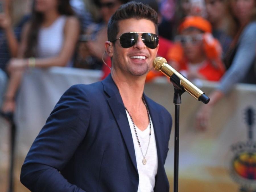 Robin Thicke podczas koncertu przed Rockefeller Center – 30 lipca 2013