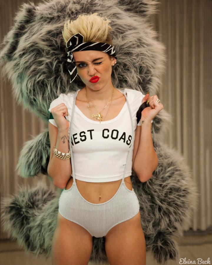 Miley Cyrus na zdjęciach z sesji do albumu "Bangerz"