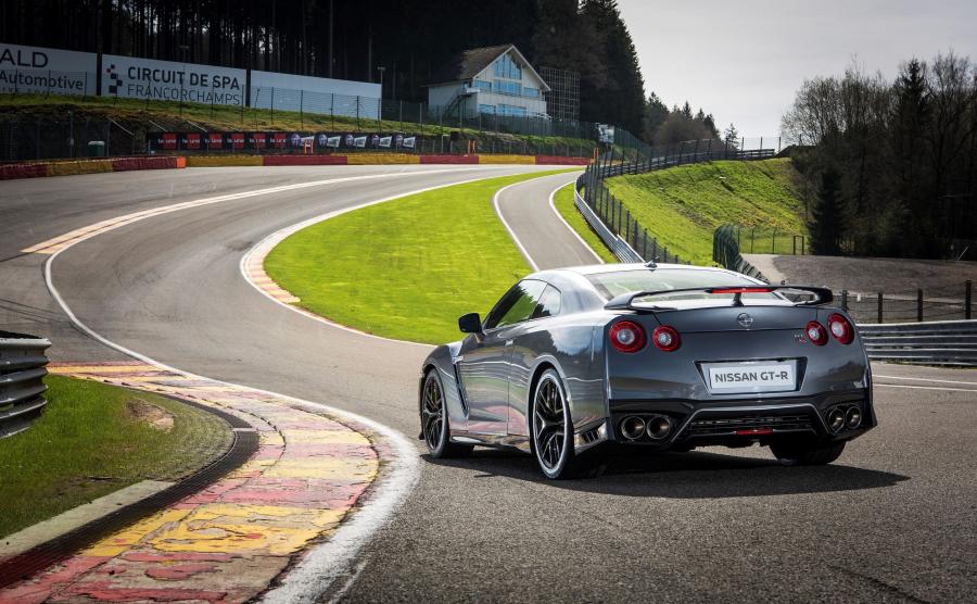 Nissan GT-R